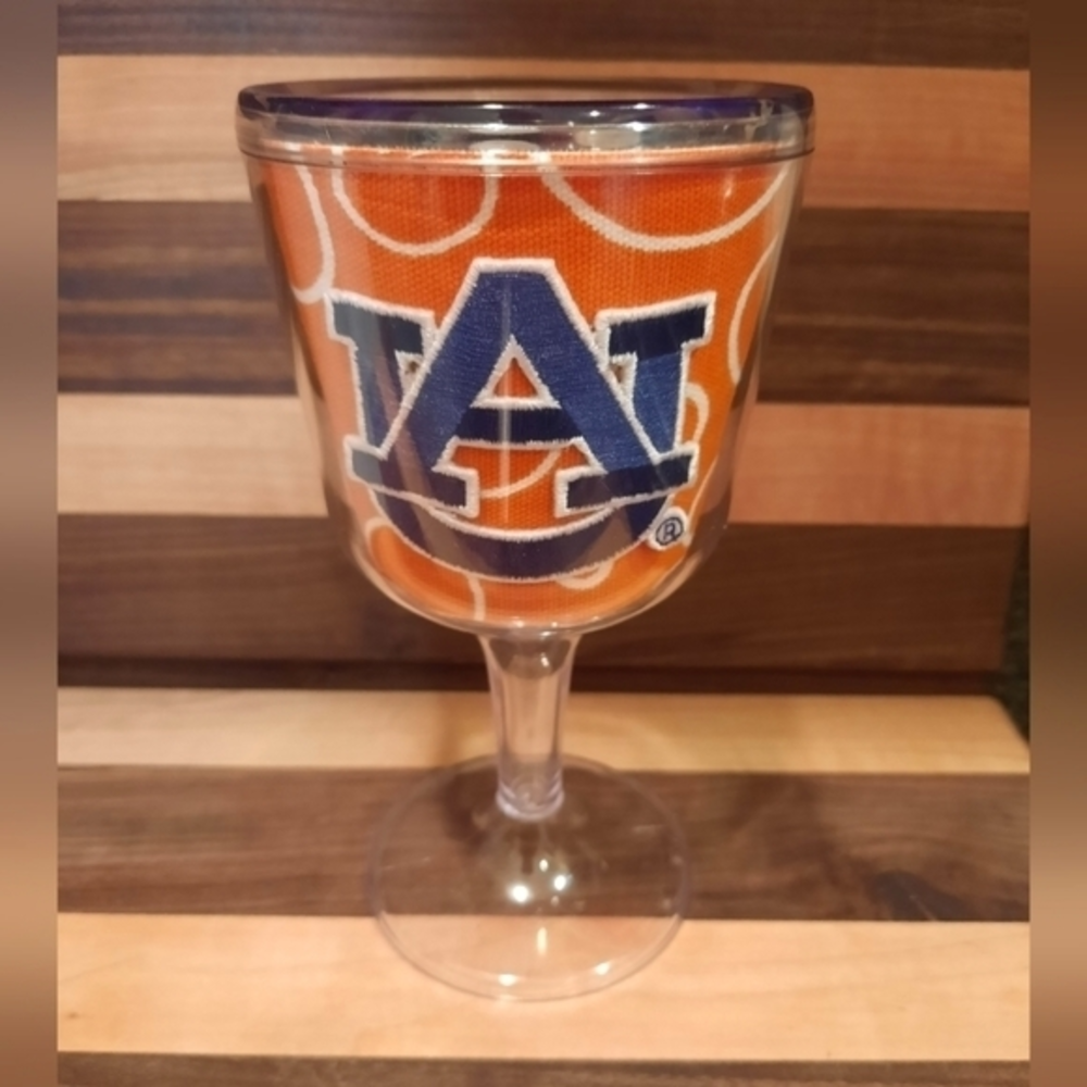 Auburn Wine Glass - Plastic! Mee Too Brand‎